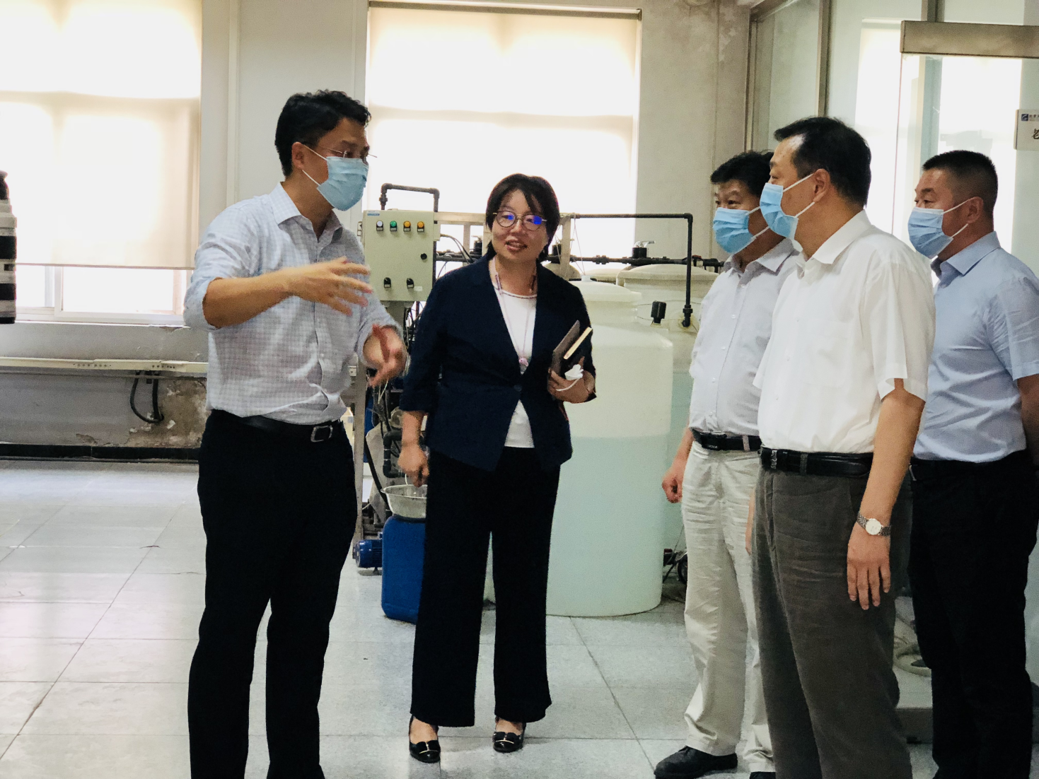 北京市第四中級人民法院及大興區、鎮領導一行到天罡助劑參觀調研