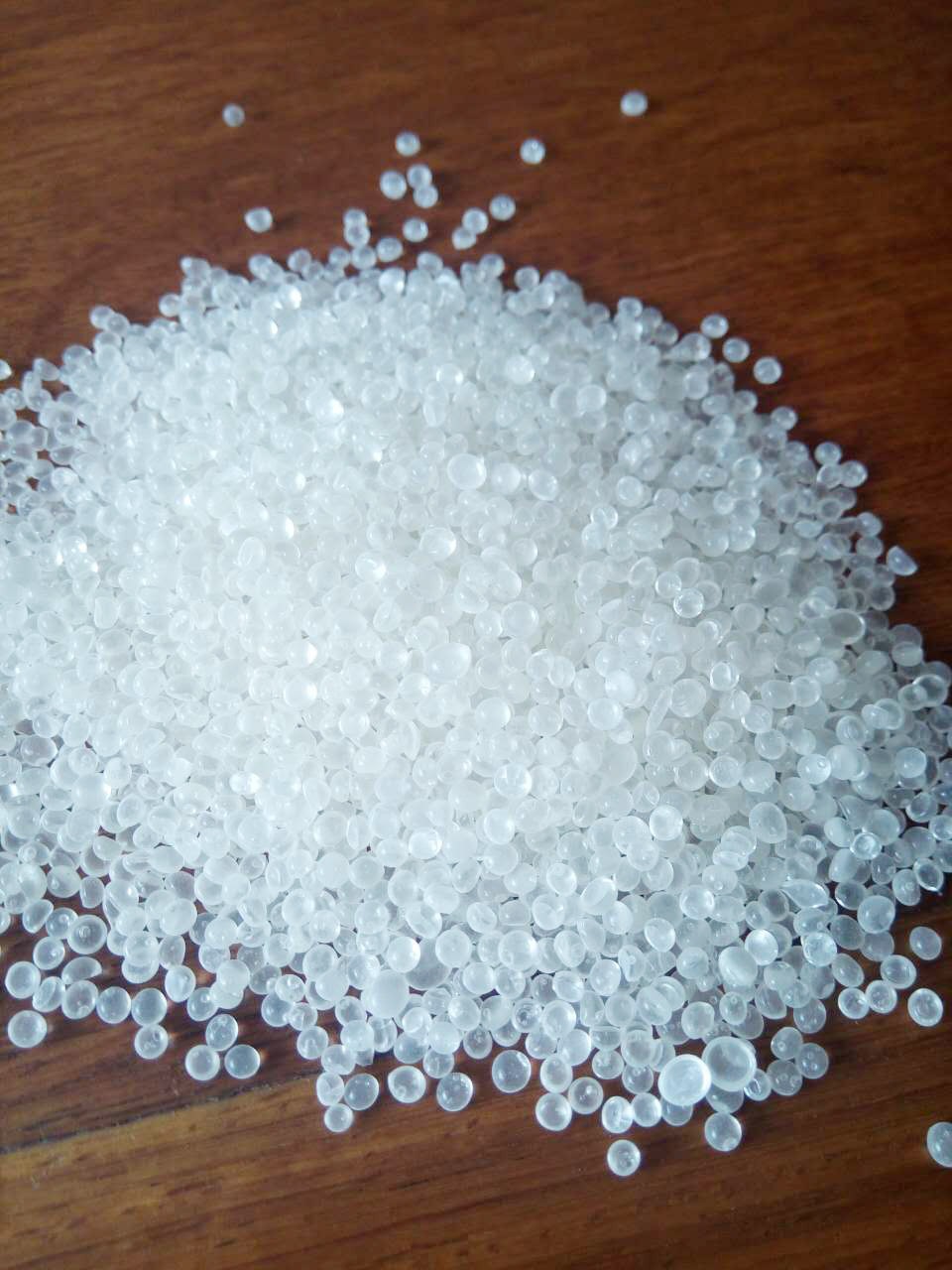 光穩(wěn)定劑與再生顆粒揭秘它們在塑料制品中的神奇作用 光穩(wěn)定劑與再生顆粒揭秘它們在塑料制品中的神奇作用